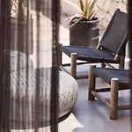 Serenity Milos * Mandrakia